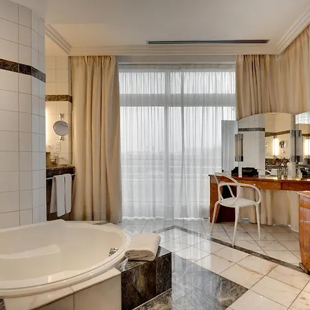 Celestins Thermal & By Vy Otel 5*