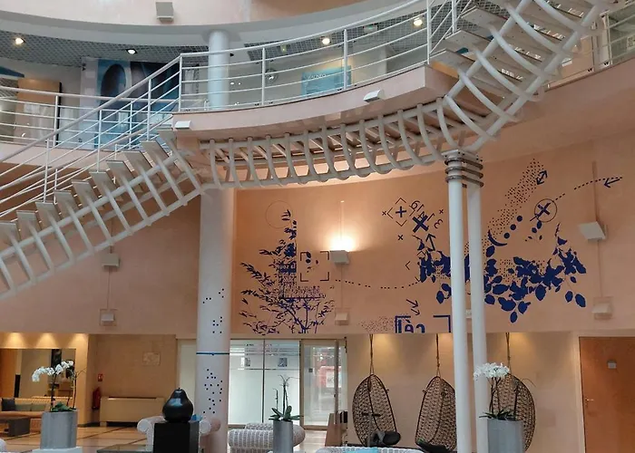 Celestins Thermal & By Vy